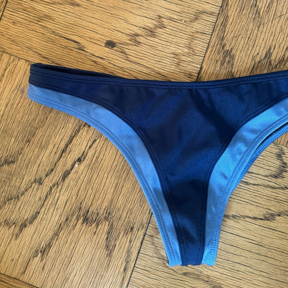 ❌ SOLD ❌ Sabi Swim Monaco Bikini Set - Blue Trim - Picture 7 of 8